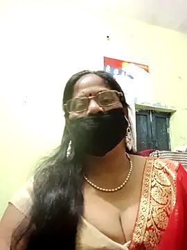 Snapshot of SEEMA_012 chatting on April 2026 05:36:02 AM SEEMA 012 online show from April 2026 05:36:02 AM