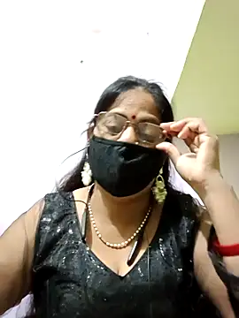 Snapshot of SEEMA_012 chatting on May 2026 04:51:02 AM SEEMA 012 online show from May 2026 04:51:02 AM