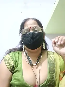 Snapshot of SEEMA_012 chatting on May 2026 05:14:01 AM SEEMA 012 online show from May 2026 05:14:01 AM