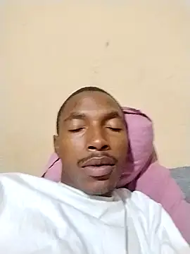 alphamale25 online show from April 2026 10:37:02 PM
