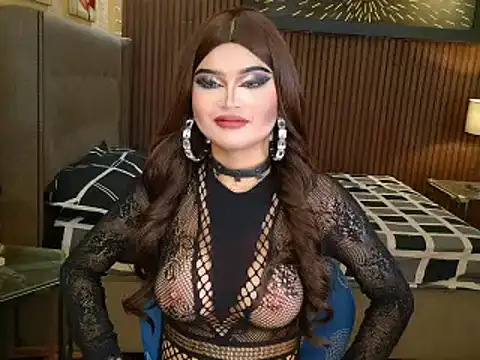 Snapshot of SexySweetShasha chatting on May 2026 06:27:01 PM SexySweetShasha online show from May 2026 06:27:01 PM