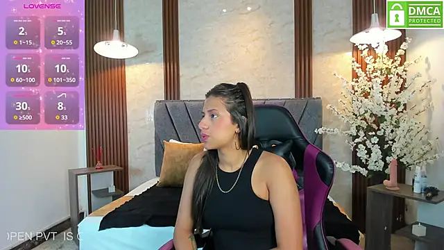 Snapshot of Atiena_ chatting on April 2026 07:04:02 PM Atiena online show from April 2026 07:04:02 PM