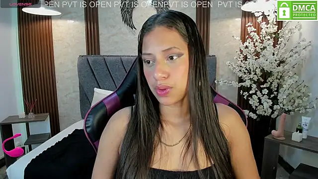 Snapshot of Atiena_ chatting on May 2026 11:48:01 AM Atiena online show from May 2026 11:48:01 AM