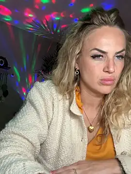 Snapshot of BlondSeduction chatting on April 2026 10:10:02 PM BlondSeduction online show from April 2026 10:10:02 PM