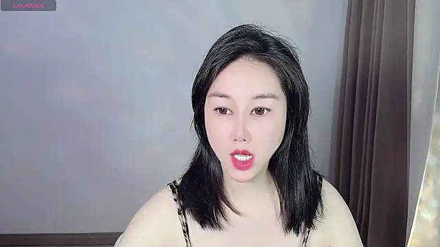 Snapshot of Eva-000 chatting on May 2026 10:38:02 PM Eva-000 online show from May 2026 10:38:02 PM