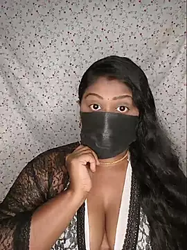 Snapshot of Romantic_Woman chatting on June 2026 06:22:02 PM Romantic Woman online show from June 2026 06:22:02 PM