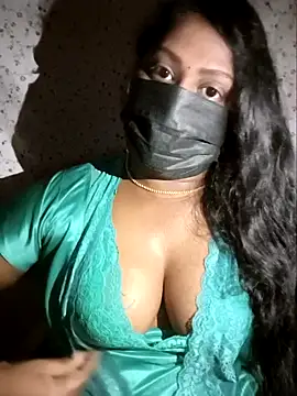 Snapshot of Romantic_Woman chatting on June 2026 07:47:01 PM Romantic Woman online show from June 2026 07:47:01 PM