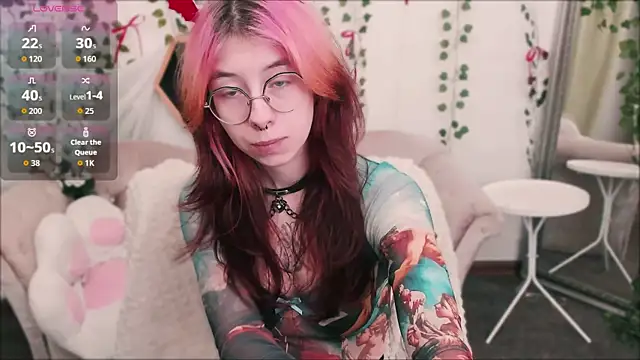 Snapshot of Alice_Nyx chatting on June 2026 08:40:02 PM Alice Nyx online show from June 2026 08:40:02 PM