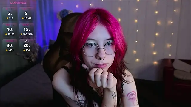 Snapshot of Alice_Nyx chatting on July 2026 08:30:02 PM Alice Nyx online show from July 2026 08:30:02 PM