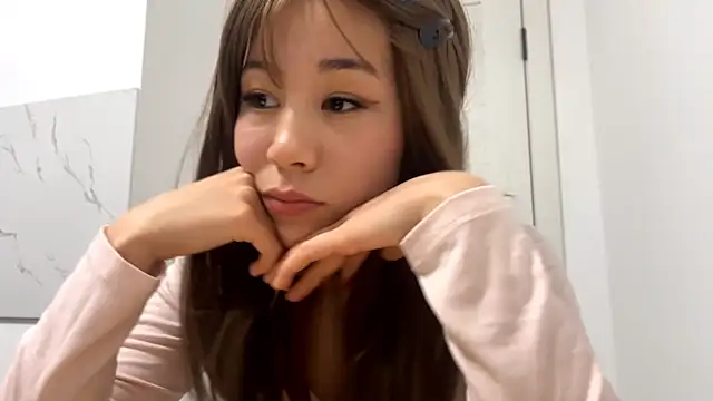 Snapshot of fengxicolombia chatting on April 2026 05:10:01 PM fengxicolombia online show from April 2026 05:10:01 PM