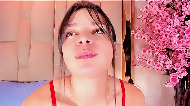 Snapshot of Lady_01 chatting on April 2026 02:11:02 PM Lady 01 online show from April 2026 02:11:02 PM