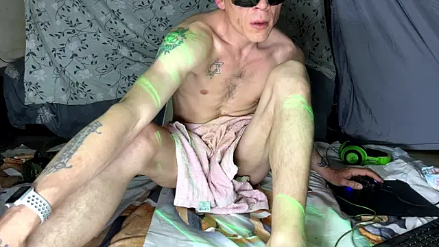 Snapshot of Lulituns chatting on April 2026 05:38:01 AM Lulituns online show from April 2026 05:38:01 AM