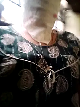 hotriya576599 online show from April 2026 12:06:01 PM