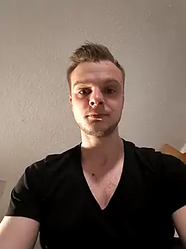 CuteDenno online show from April 2026 06:53:01 PM