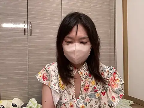 Snapshot of lemonade_madame chatting on July 2026 12:55:01 PM lemonade madame online show from July 2026 12:55:01 PM