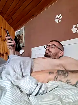 jozsi1995 online show from May 2026 06:11:01 AM