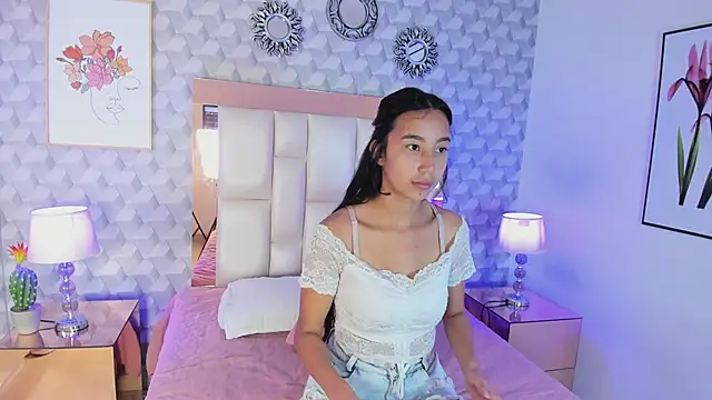 Snapshot of Amber_Ashfang chatting on April 2026 11:19:02 AM Amber Ashfang online show from April 2026 11:19:02 AM