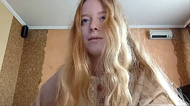 Snapshot of KateVibe_01 chatting on June 2026 12:36:01 AM KateVibe 01 online show from June 2026 12:36:01 AM