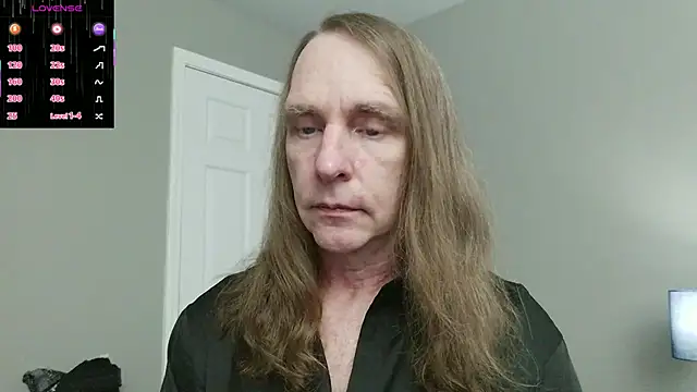 Snapshot of Magnus_Luv chatting on July 2026 01:12:01 AM Magnus Luv online show from July 2026 01:12:01 AM