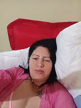 Snapshot of suziferreti chatting on May 2026 05:42:04 PM suziferreti online show from May 2026 05:42:04 PM