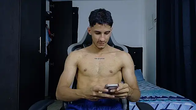Snapshot of JakeMonroe chatting on June 2026 09:14:02 PM JakeMonroe online show from June 2026 09:14:02 PM