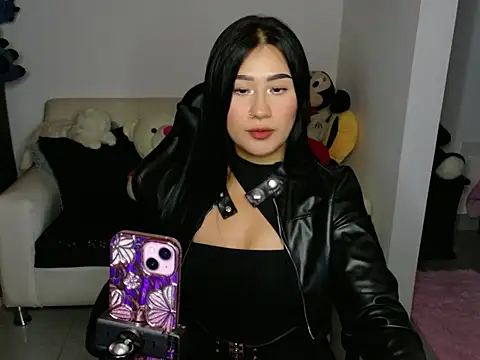 Snapshot of EvelynLeen_ chatting on April 2026 08:09:02 PM EvelynLeen online show from April 2026 08:09:02 PM