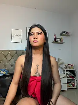 Snapshot of JassmineLove chatting on April 2026 04:21:01 PM JassmineLove online show from April 2026 04:21:01 PM