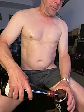 GeetarLuvver online show from May 2026 02:53:02 AM