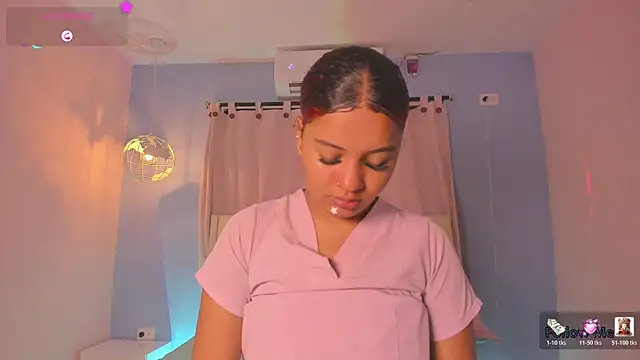 Snapshot of sweetkimmie_ chatting on May 2026 12:34:01 PM sweetkimmie online show from May 2026 12:34:01 PM
