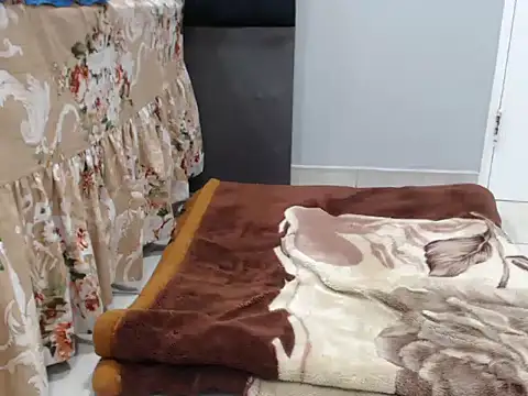ChocolateClitt online show from April 2026 11:07:01 PM