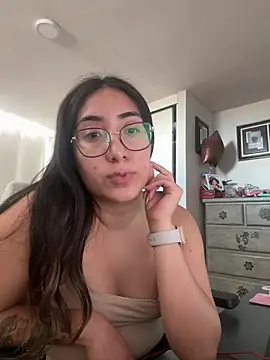 vampiralatina online show from May 2026 06:04:02 PM