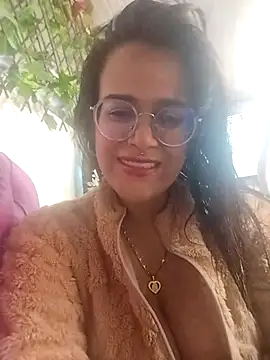 rochylinda online show from April 2026 07:53:01 PM