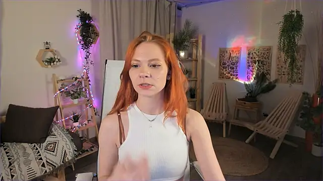 Snapshot of LisaAris chatting on April 2026 06:10:01 PM LisaAris online show from April 2026 06:10:01 PM