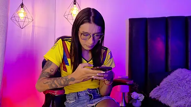 Maddie Ray online show from June 2026 05:35:01 AM