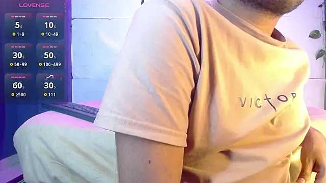 Snapshot of felipecams chatting on April 2026 06:02:02 AM felipecams online show from April 2026 06:02:02 AM