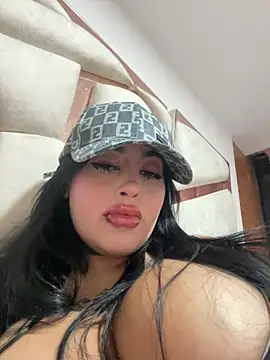 Snapshot of Milk_lee7 chatting on July 2026 03:57:02 AM Milk lee7 online show from July 2026 03:57:02 AM