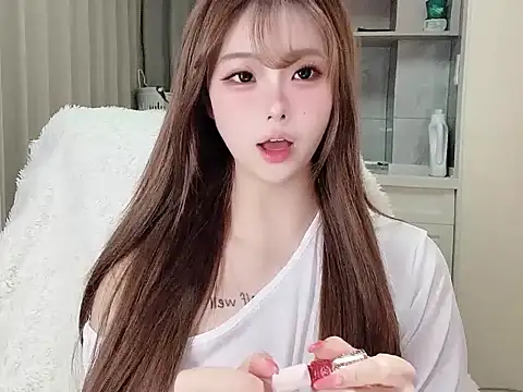 Snapshot of xiaoyugan_cute chatting on April 2026 03:02:02 PM xiaoyugan cute online show from April 2026 03:02:02 PM