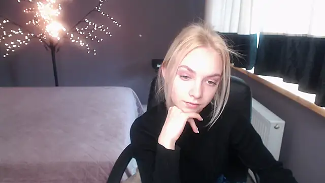 SonnySofia online show from April 2026 11:49:01 AM