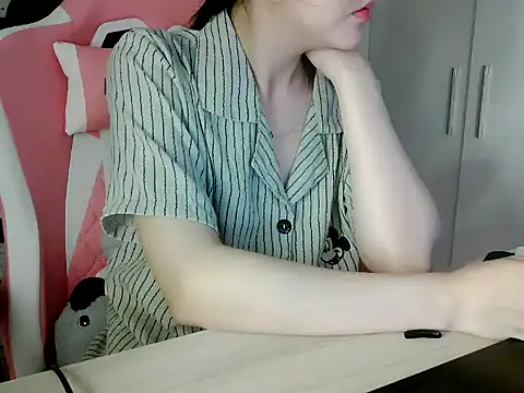 lucienguyen online show from May 2026 07:30:02 PM