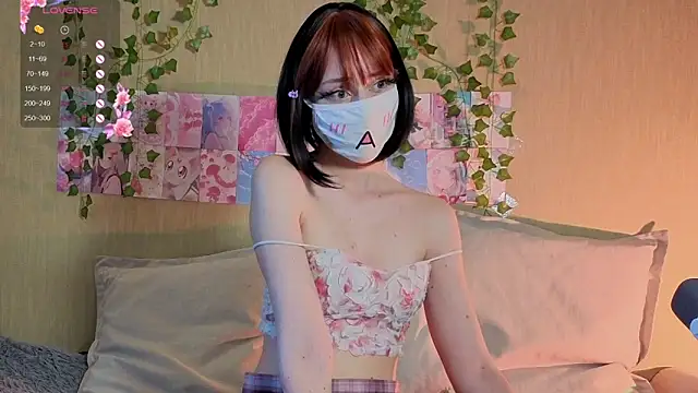 LunaNyanmi online show from May 2026 02:25:02 PM