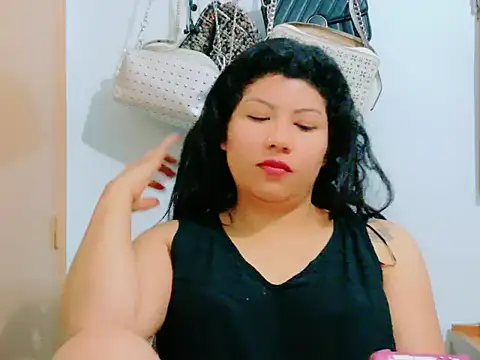 MojaditPussy online show from May 2026 06:00:01 AM