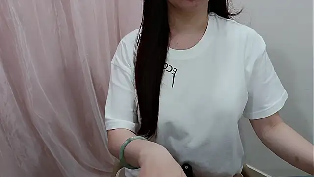 minami-yuiyui online show from May 2026 01:34:01 AM