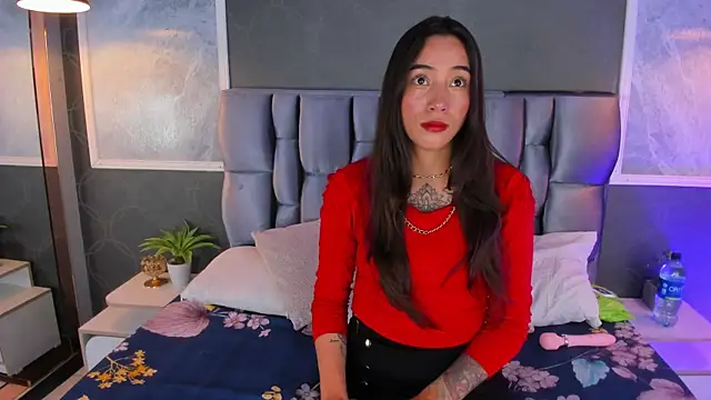 Cata Jonees online show from April 2026 07:30:02 PM