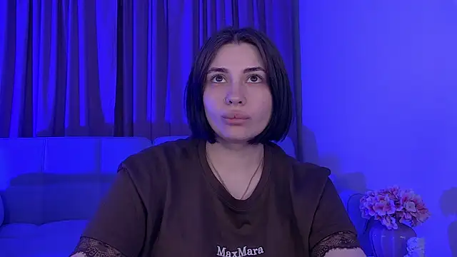 Snapshot of AdrianaToress chatting on May 2026 07:42:02 PM AdrianaToress online show from May 2026 07:42:02 PM