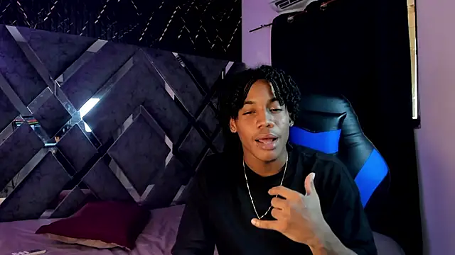 Snapshot of axel_silva4 chatting on April 2026 07:42:02 PM axel silva4 online show from April 2026 07:42:02 PM