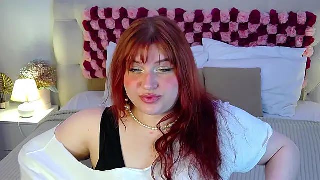 Snapshot of BelladonnaRed chatting on April 2026 03:42:01 AM BelladonnaRed online show from April 2026 03:42:01 AM