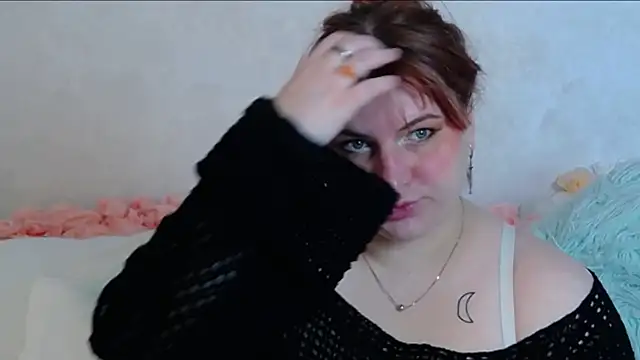 Snapshot of BelladonnaRed chatting on May 2026 03:34:01 AM BelladonnaRed online show from May 2026 03:34:01 AM