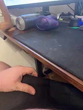 Snapshot of andre_dady chatting on April 2026 08:19:01 AM andre dady online show from April 2026 08:19:01 AM