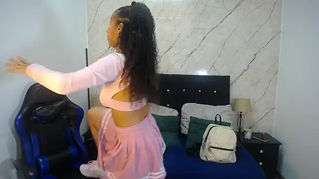hasley cute online show from May 2026 07:10:01 PM