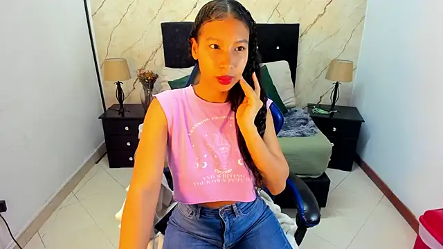 hasley cute online show from May 2026 10:06:01 PM